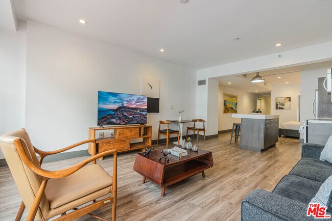 Foto del edificio - 932 S Hill St