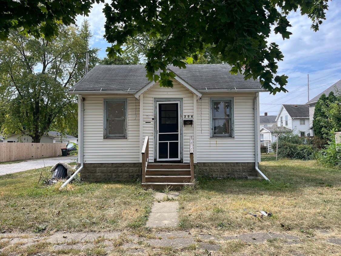 Primary Photo - 204 E Orleans St