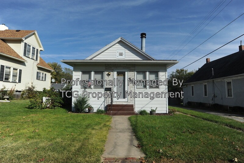 Primary Photo - 636 Laharpe St
