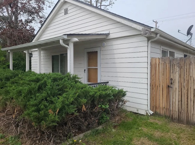 Photo - 1345 Chase St House
