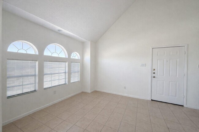 Foto del edificio - 1220 E Fremont St