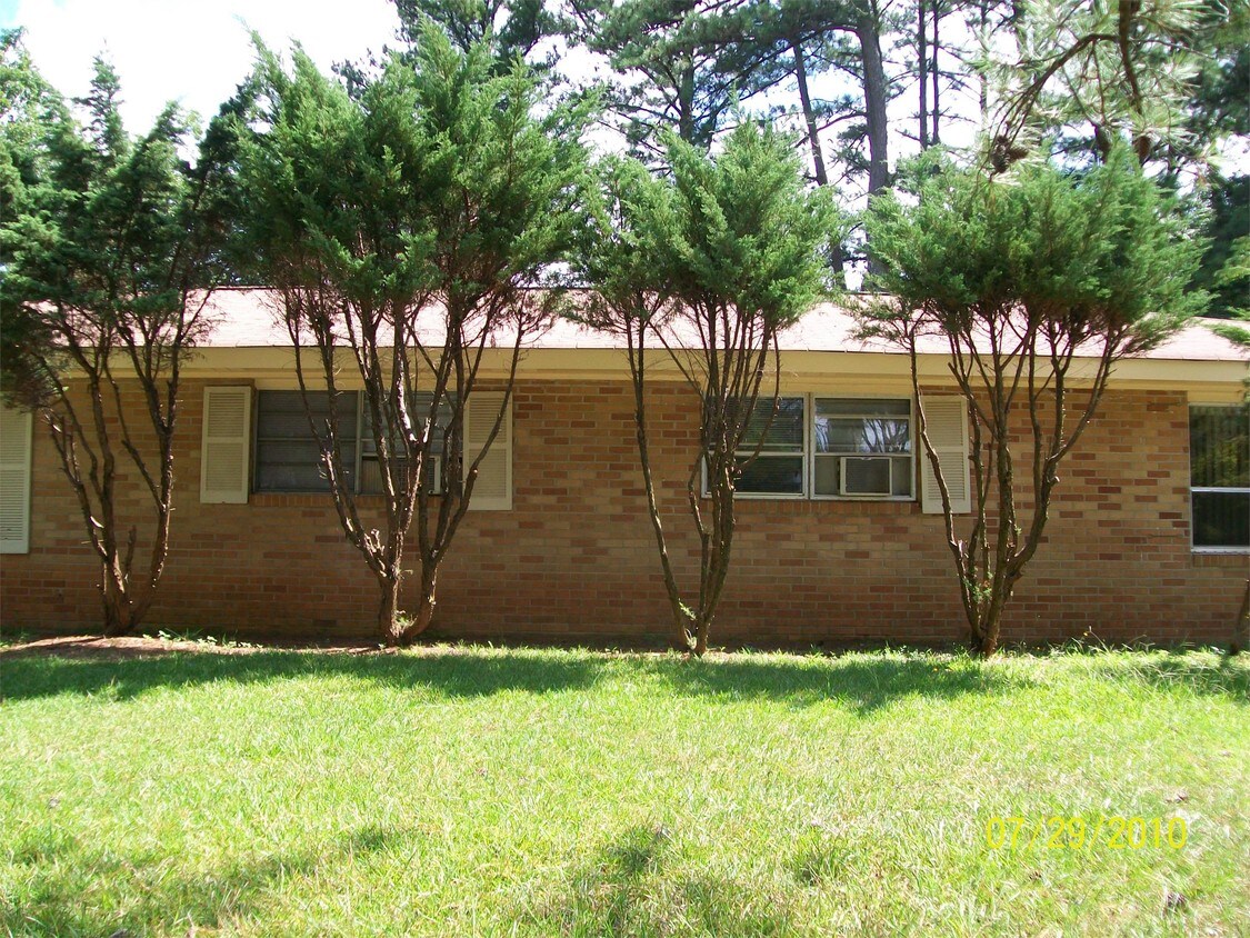 Foto principal - 2571 Sandtown Rd SW