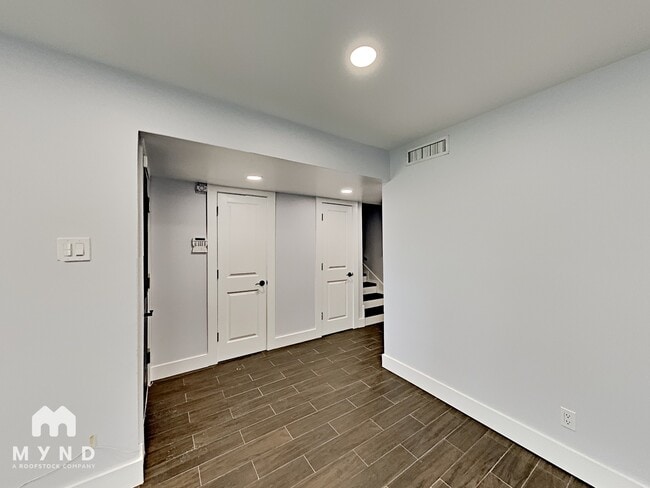 Building Photo - 318 Arborview Dr