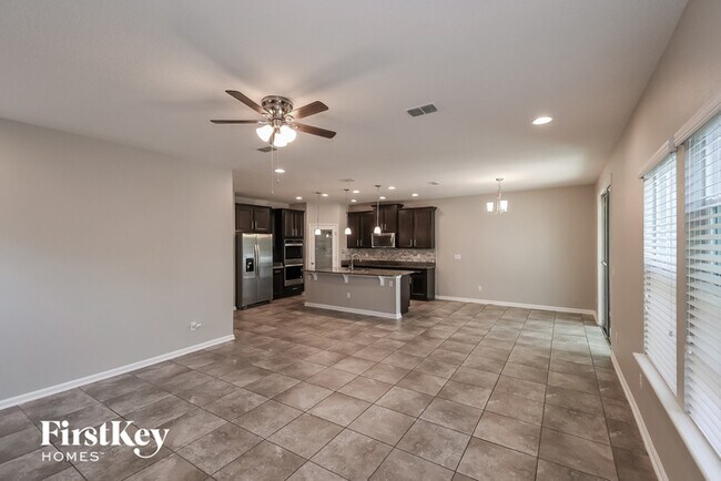 Building Photo - 4550 Plantation Oaks Blvd