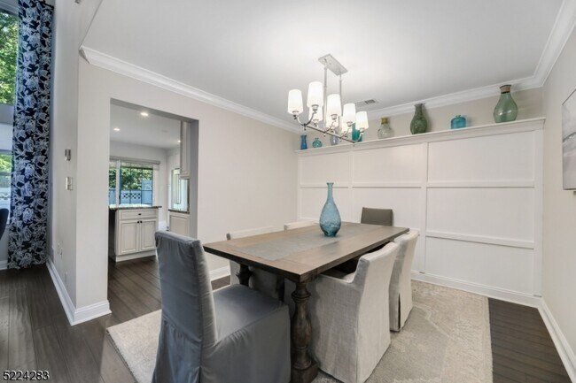 Building Photo - 13 Knox Ct