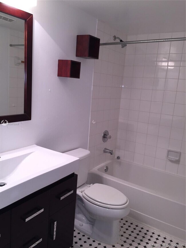 Foto del edificio - 8660 NW 5th Ter