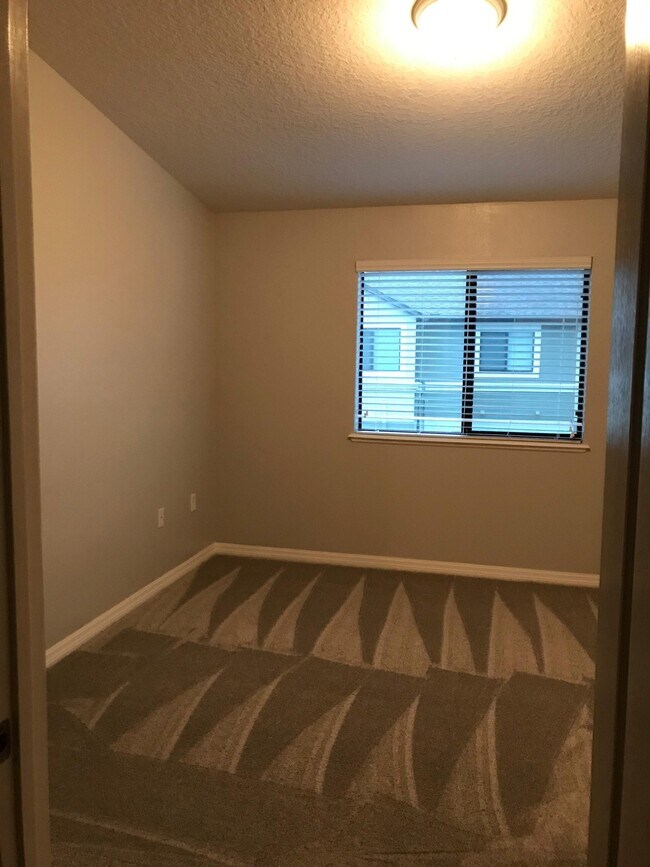 Foto del edificio - 5451 Windsor Lake Cir