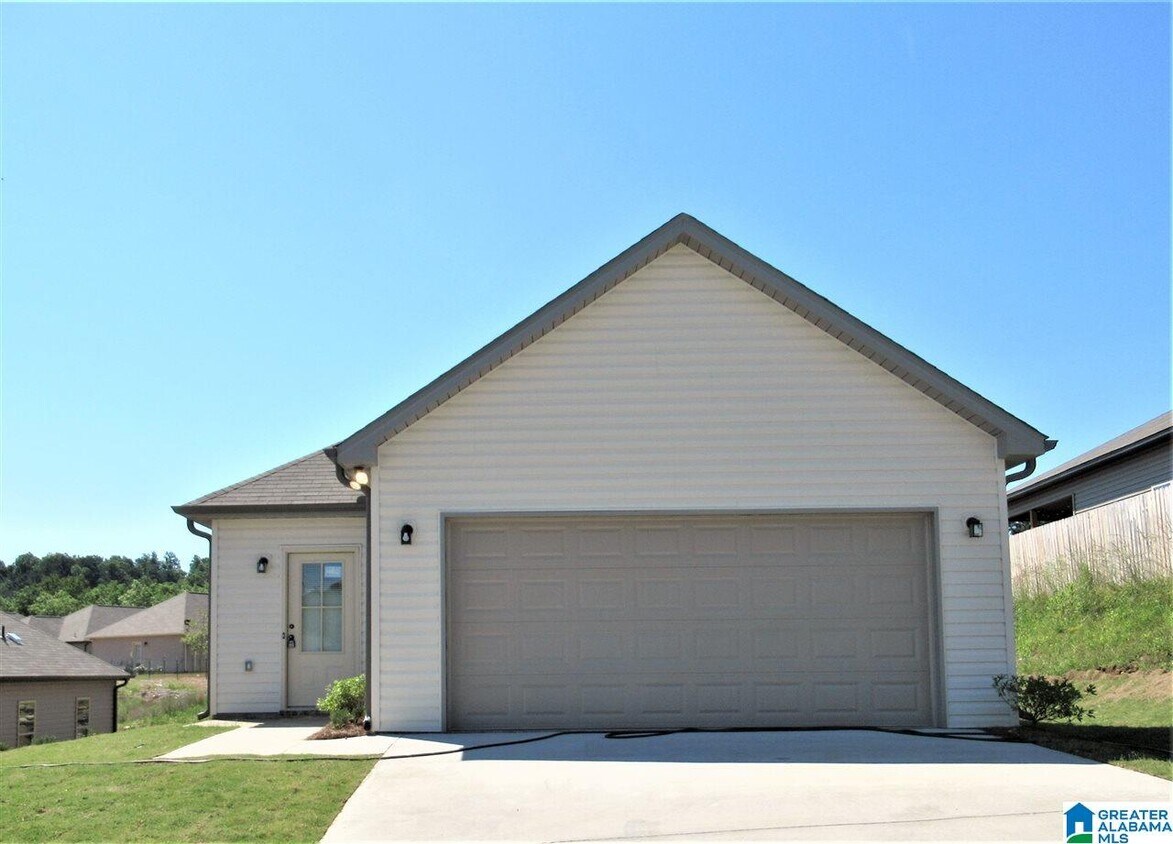 Primary Photo - 360 Deer Creek Way