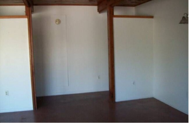 Building Photo - 2123 S Hu Esta Dr