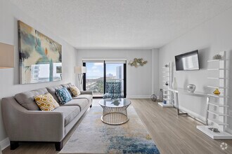 Interior Photo - Marina del Mar