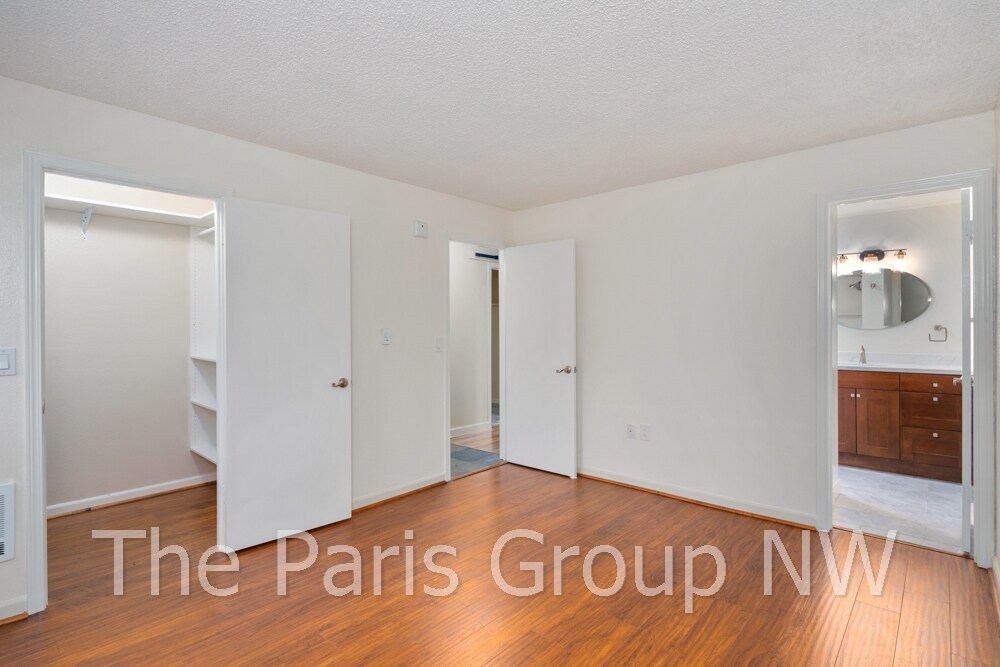 Primary Photo - 12415 NE 130th Ct