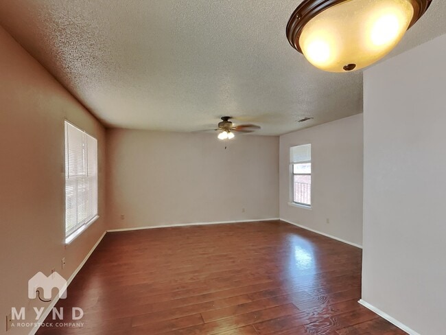 Building Photo - 5515 Brookview Ct