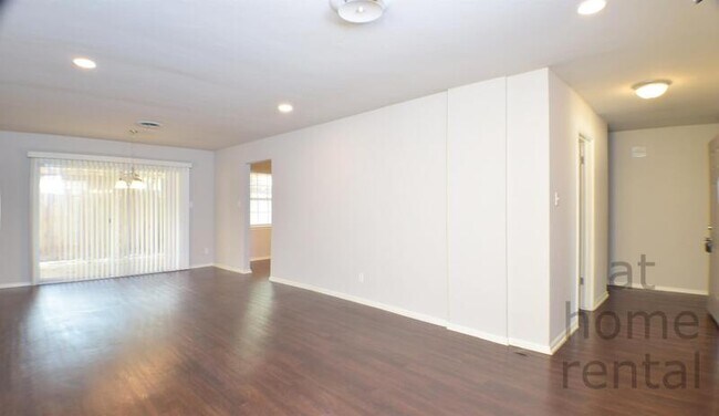 Foto del edificio - 4711 S Fulton Pl