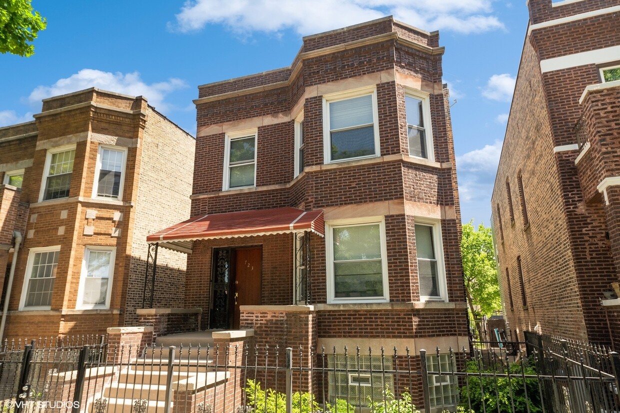 Foto principal - 723 N Trumbull Ave