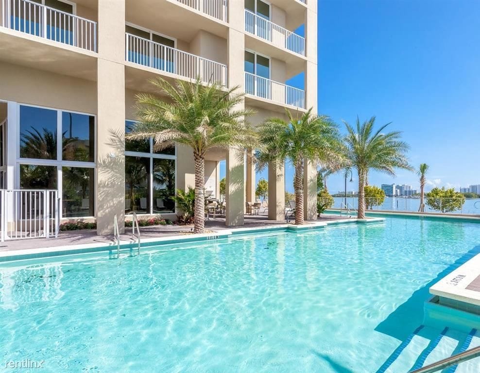 7951 NE Bayshore Ct Unit Apt 1412 Miami FL 33138 Room for Rent in