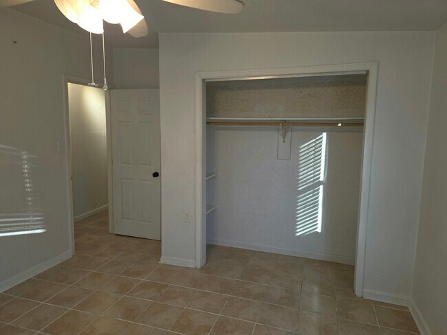 Foto del edificio - 709 Windy Rd