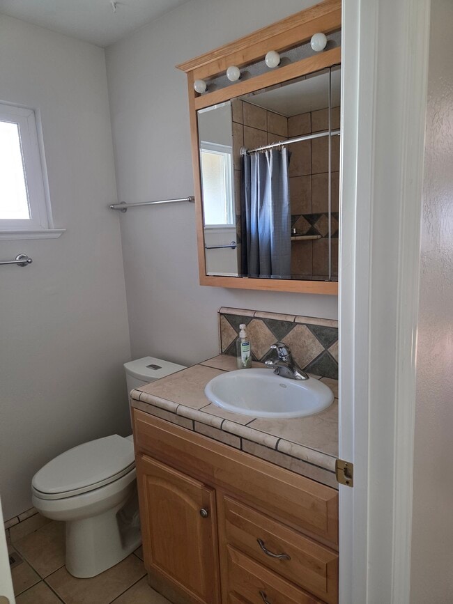 Building Photo - Meadow Court