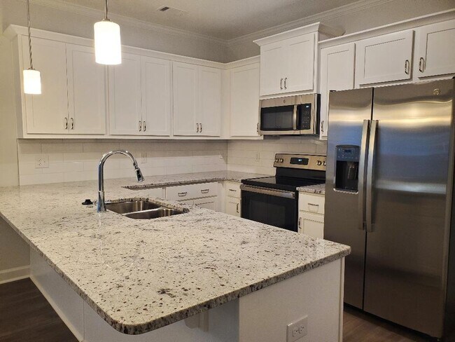 Building Photo - 3064 Stanhope Dr