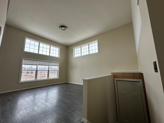 Sala de estar - 813 Alysheba Rd