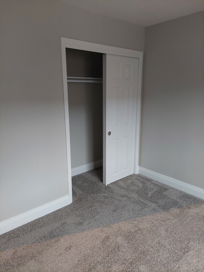 Building Photo - Quattro One, Two, Three and Four