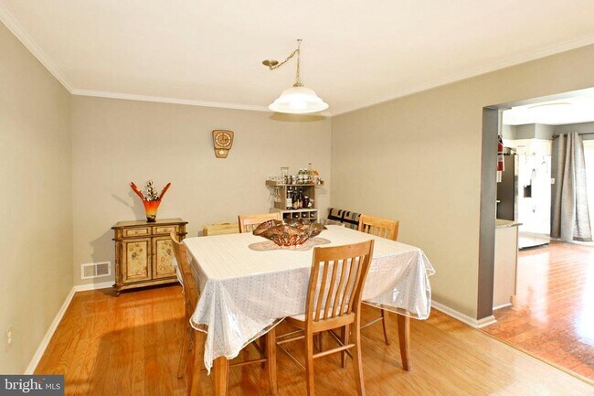 Foto del edificio - 110 Treymore Ct