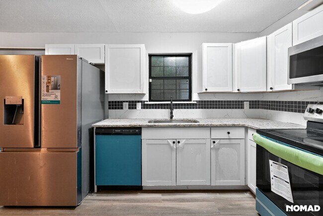 Foto del edificio - 5952 Stonewall Dr