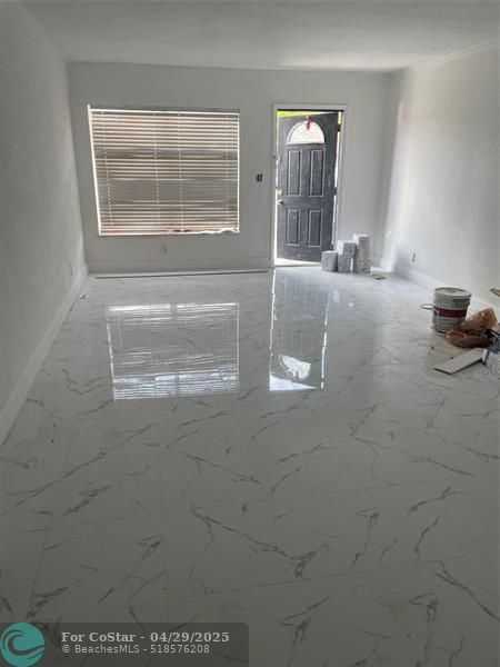 Foto del edificio - 7720 SW 10th St