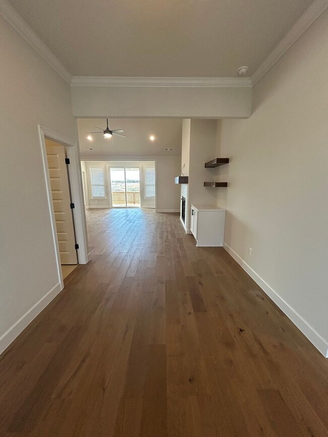 Building Photo - Beautiful Bentonville Home! 3 Bedrooms, 2.5 Bathrooms!!