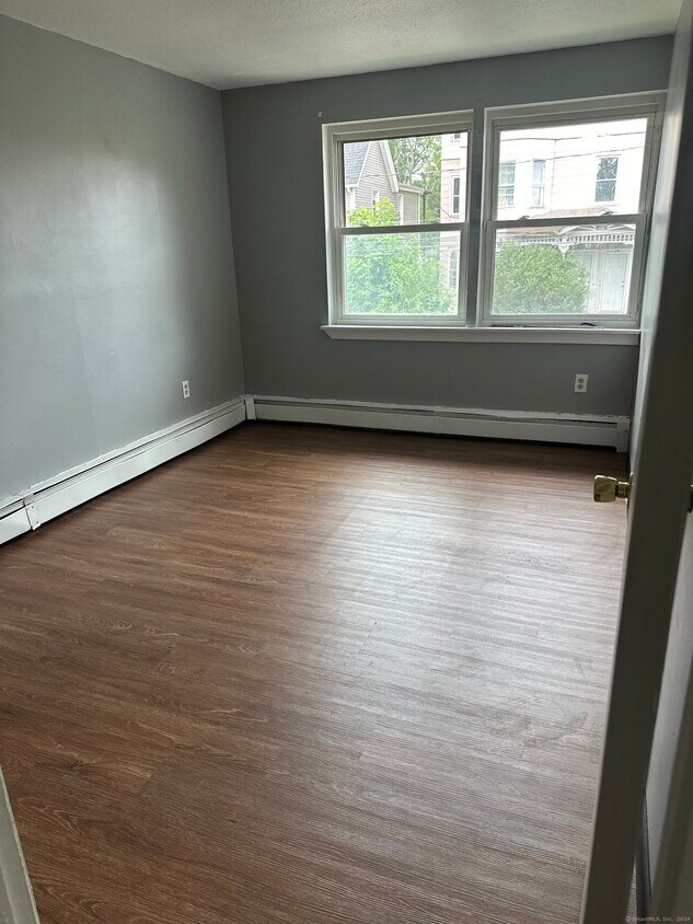 Foto principal - 57-59-59 Judson St