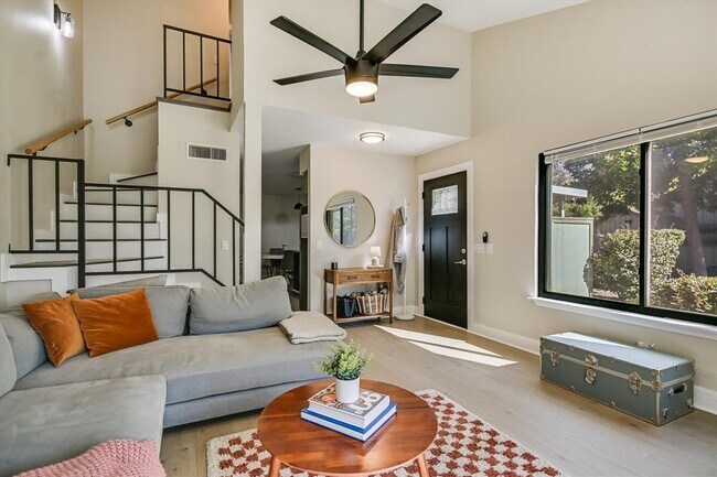 Foto del edificio - 5033 Fort Clark Dr