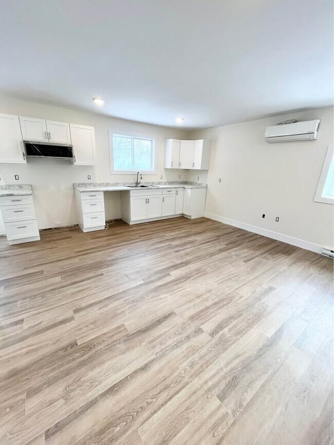 Building Photo - 161 Nevers Rd