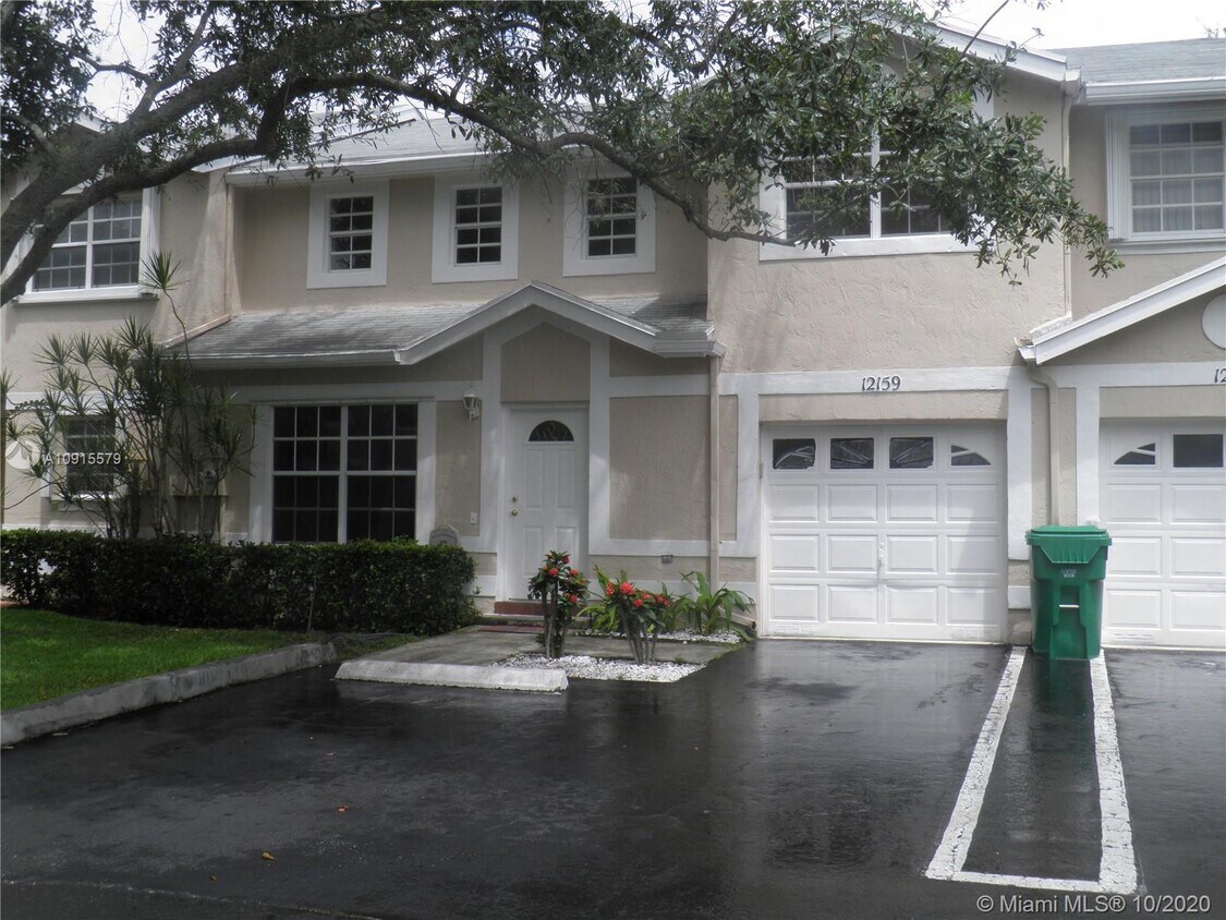12159 SW 52nd Ct, Cooper City, FL 33330 Townhome Rentals in Cooper