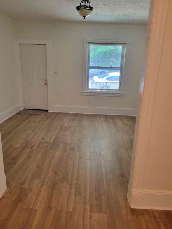 Foto del edificio - 1341 Adams Ave