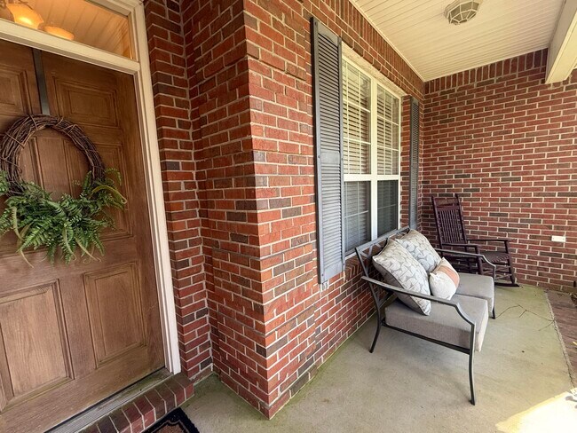 Foto del edificio - 4410 Windlake Dr