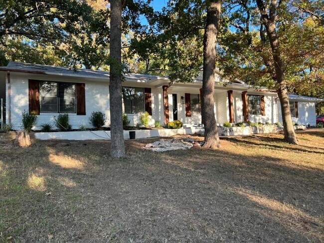 Foto del edificio - 3601 Oakwood Dr