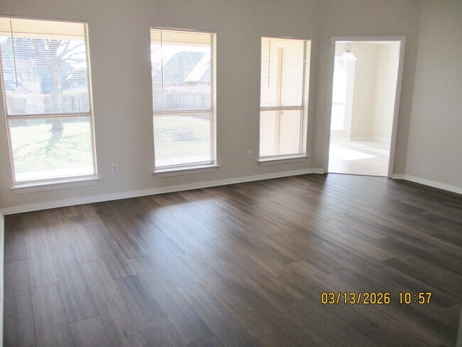 Foto del edificio - 536 Inwood Rd