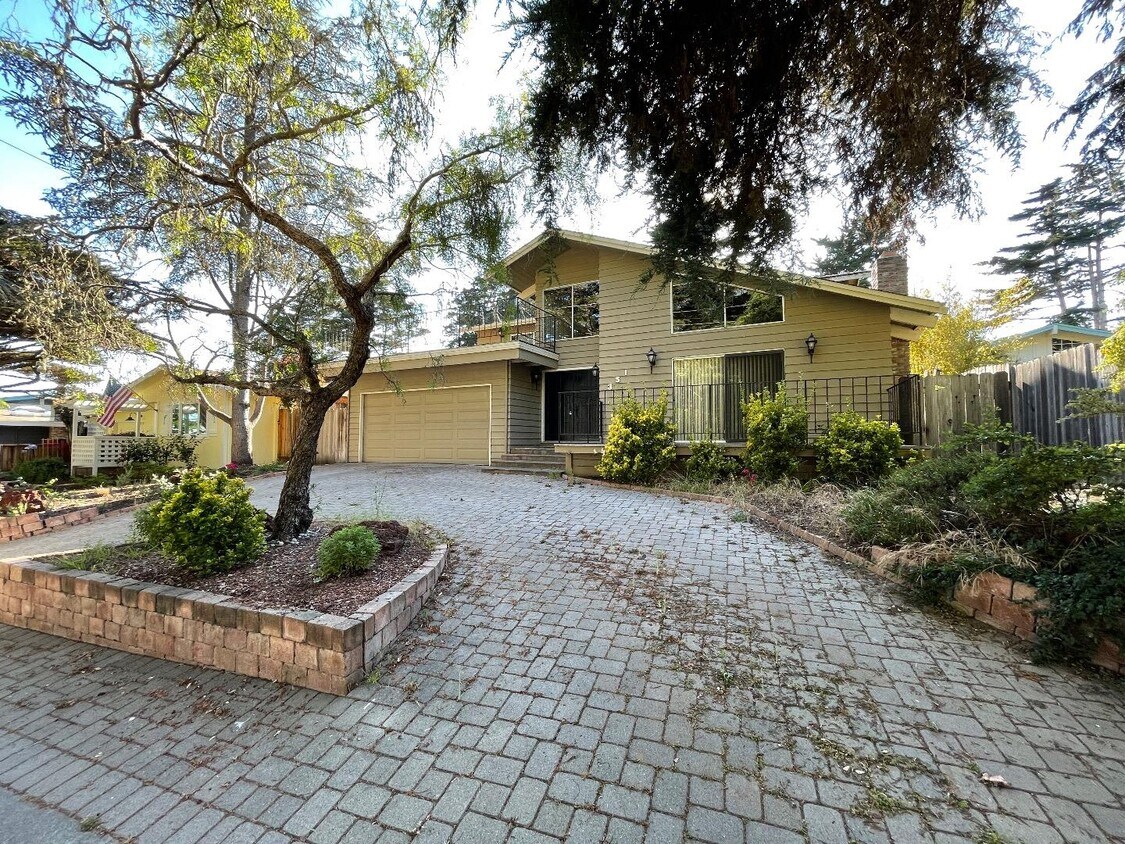 Foto principal - 351 Los Altos Dr