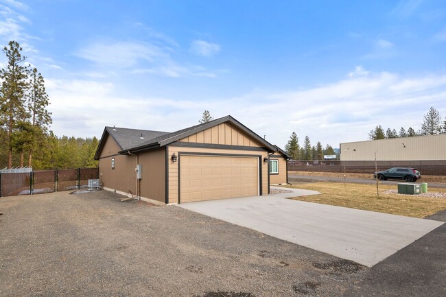 Foto del edificio - 6003 Hwy 291 Nine Mile Falls, WA 99026- Nu...