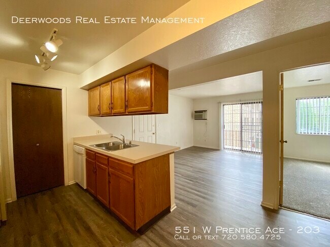 Foto del edificio - 551 W Prentice Ave