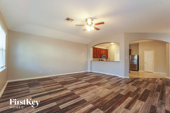 Building Photo - 8119 Loetsch Ridge Way