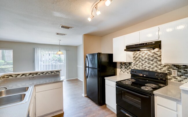 Foto del edificio - 7058 W Gulf Bank Rd