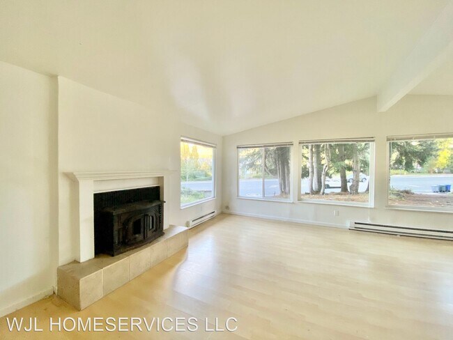 Building Photo - 3 br, 1 bath House - 1827 Richard Rd