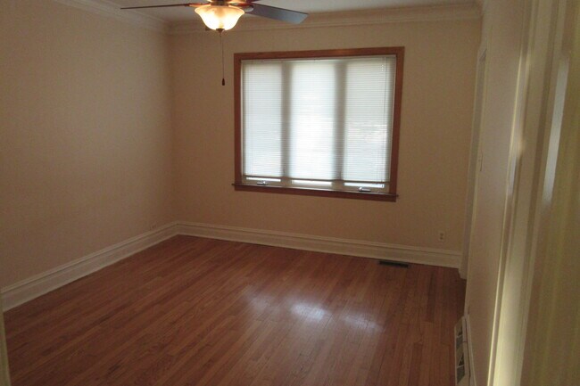 Foto del edificio - 5151 S Parkside Ave