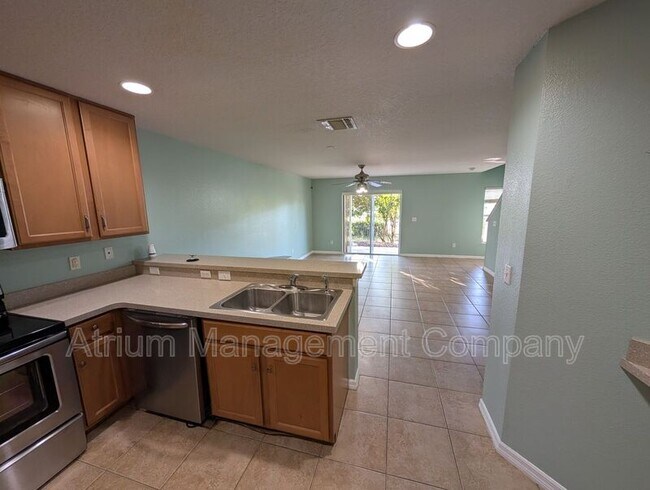 Foto del edificio - 3792 Collingwood Ln