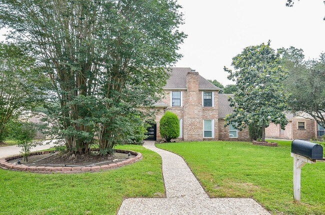 Building Photo - 15614 Dawnbrook Dr