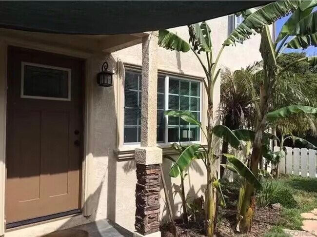 Foto del edificio - 3680 Voltaire St