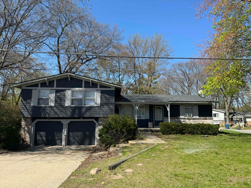 1303 Fallingbrook Dr SE, Kentwood, MI 49508 Room for Rent in Kentwood