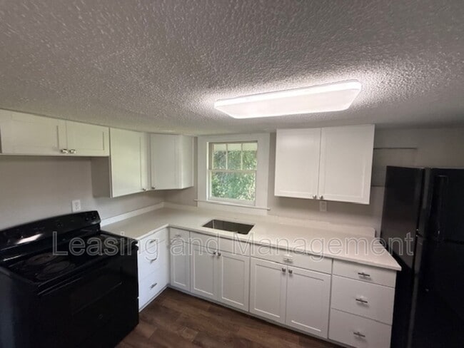 Photo - 1906 Delmar St Apartment