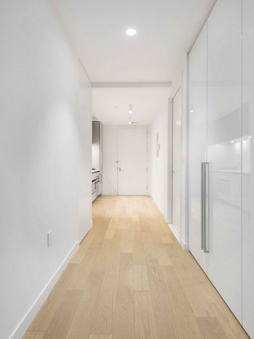 Building Photo - 545 W 49th St