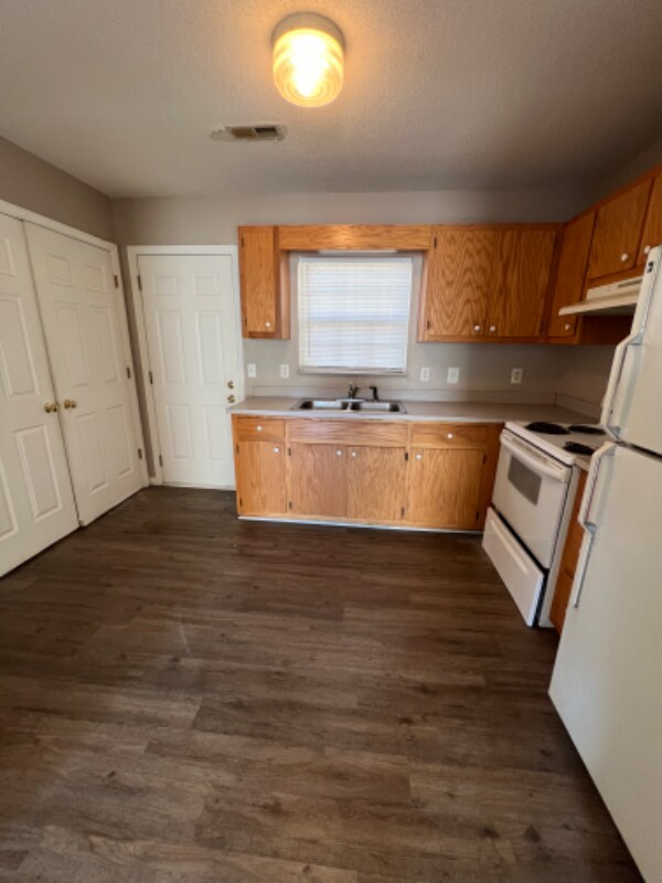 Building Photo - 317 Caswell St